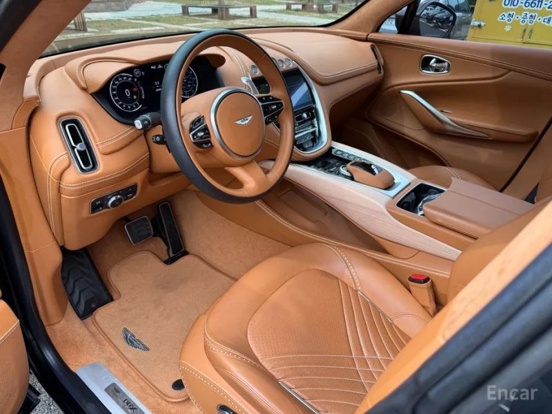 Astonmartin DBX
