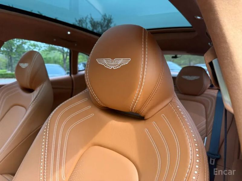 Astonmartin DBX