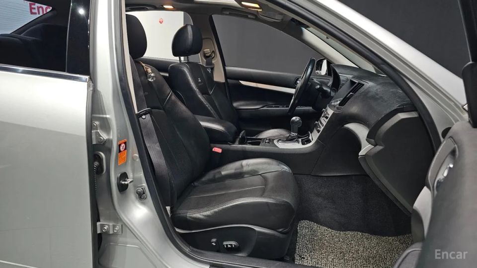 Infiniti G