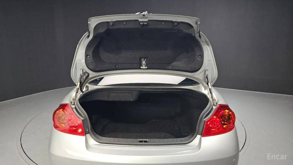 Infiniti G
