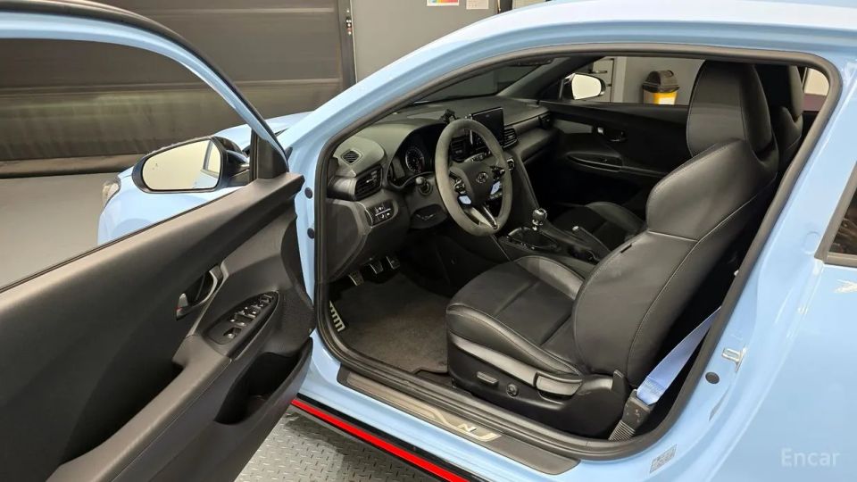 Hyundai Veloster