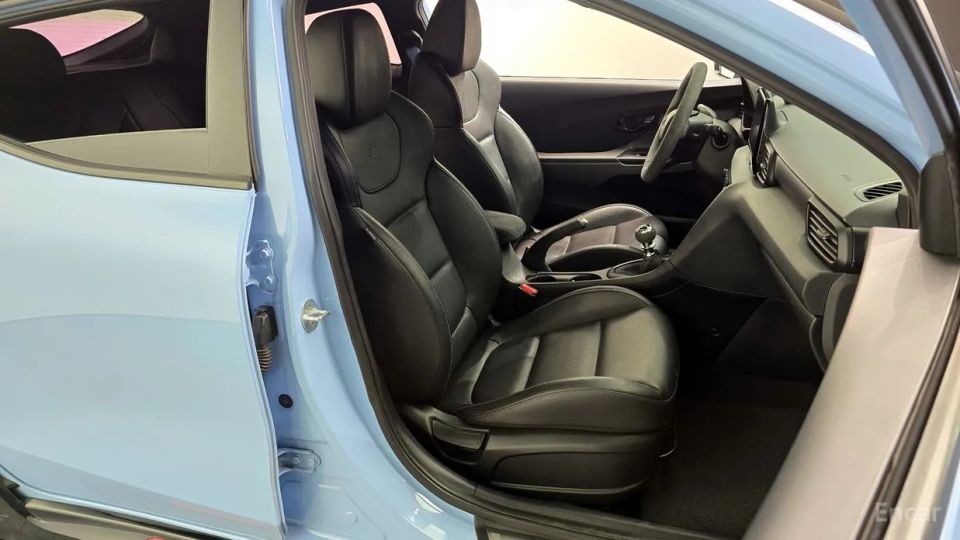 Hyundai Veloster