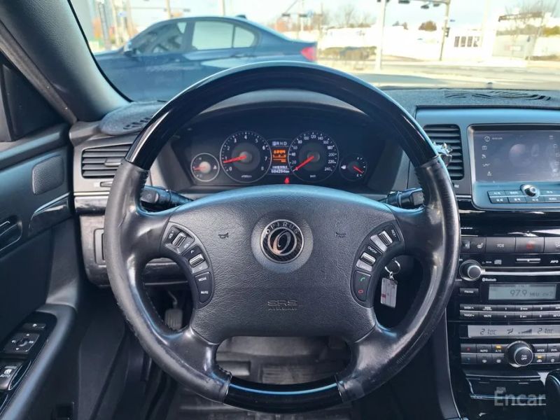 Kia OPIRUS