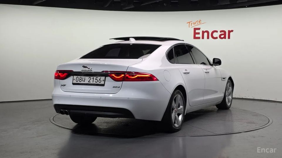 Jaguar xf