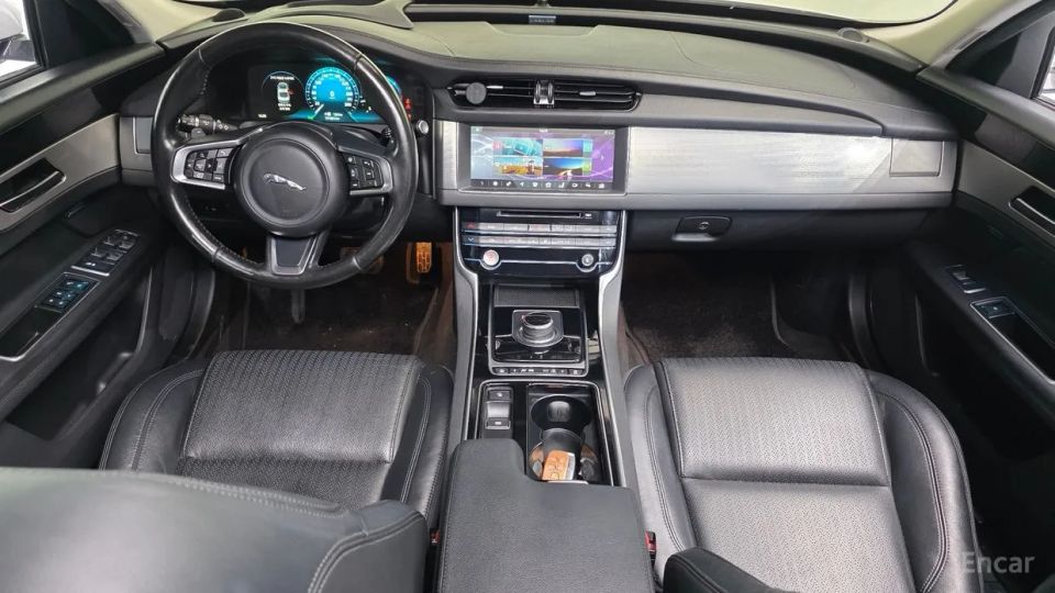 Jaguar xf