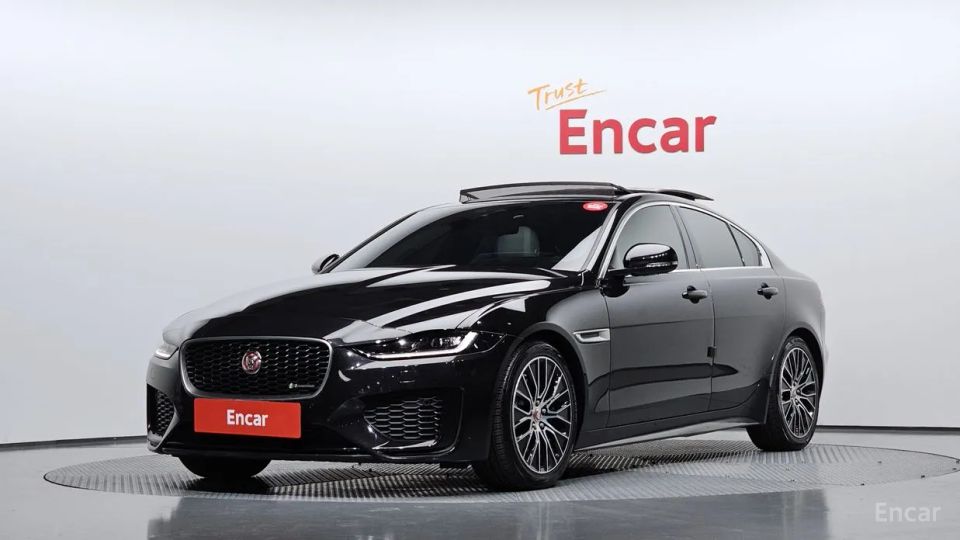 Jaguar XE