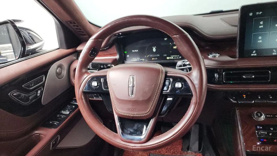 Lincoln Aviator