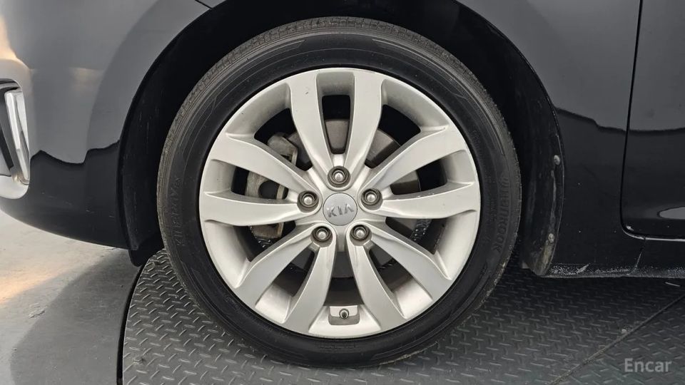 Kia Carens