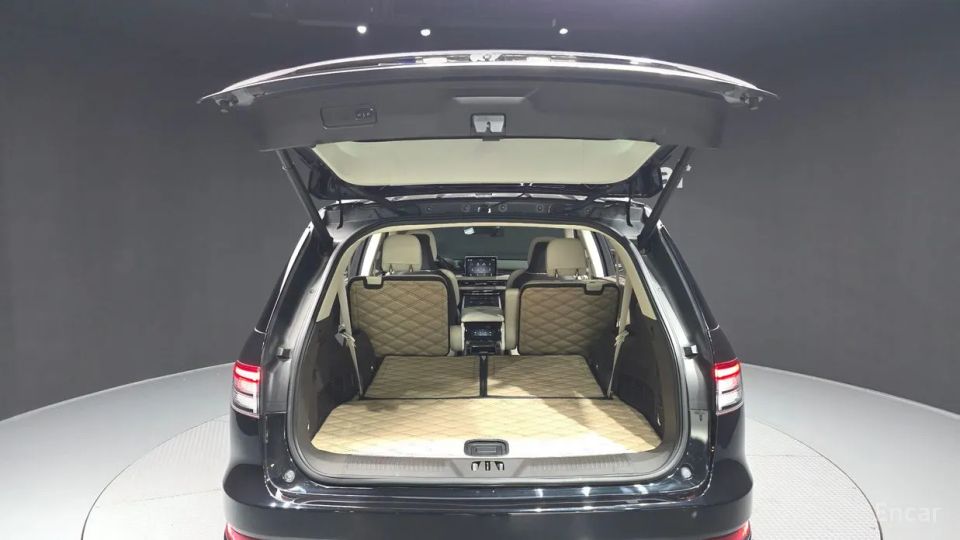 Lincoln Aviator