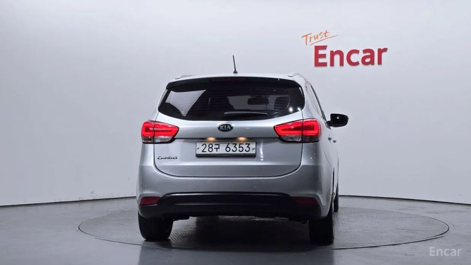 Kia Carens