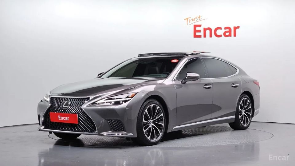 Lexus LS