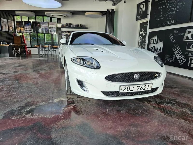 Jaguar XKR