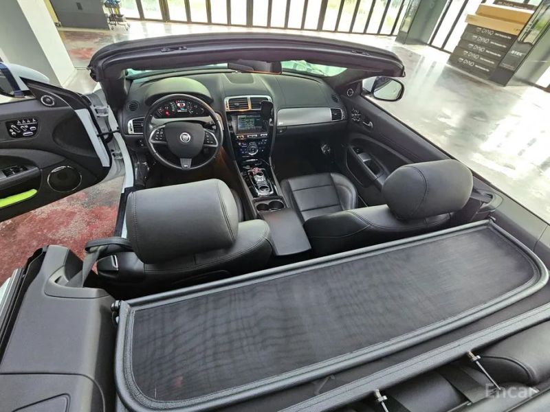 Jaguar XKR