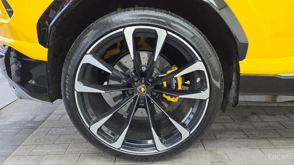 Lamborghini urus