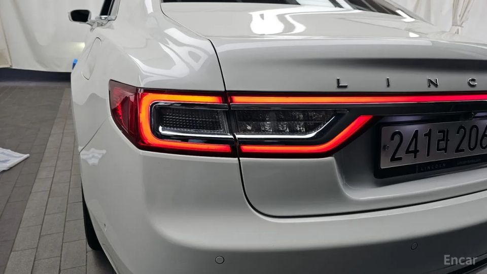 Lincoln Continental
