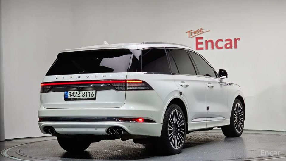 Lincoln Aviator