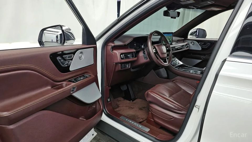 Lincoln Aviator