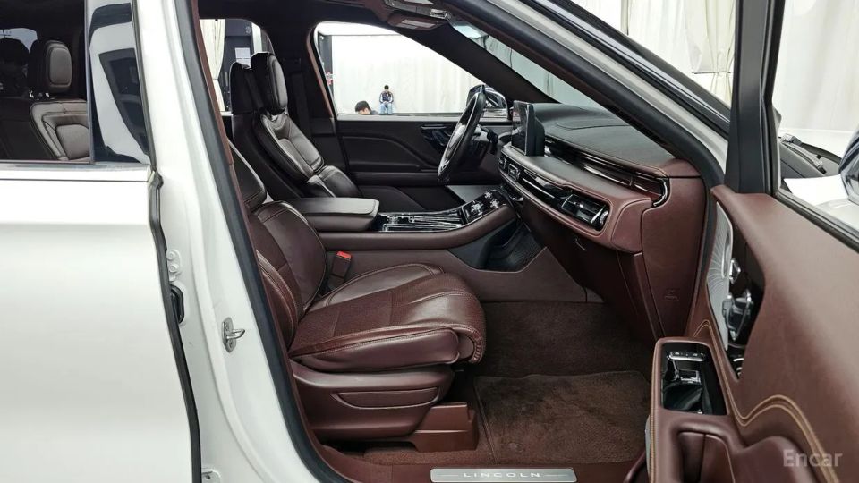 Lincoln Aviator
