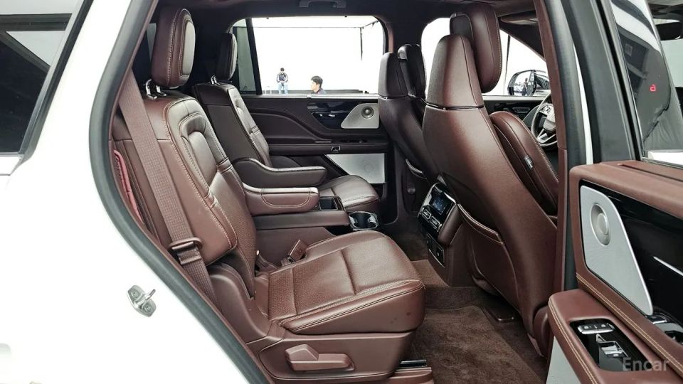 Lincoln Aviator