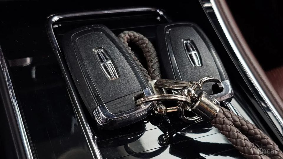 Lincoln Aviator