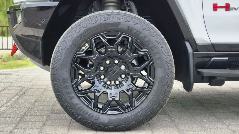 GMC Hummer EV