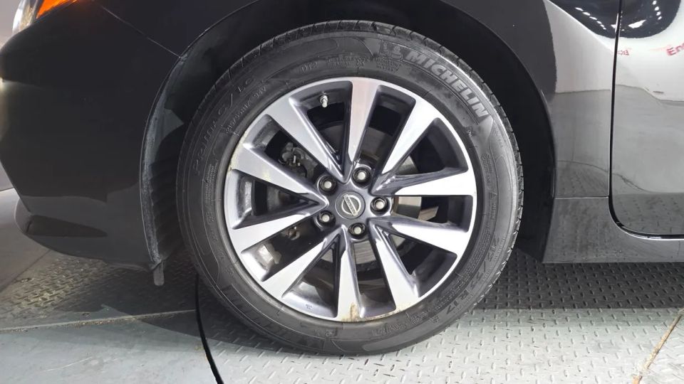 Nissan altima