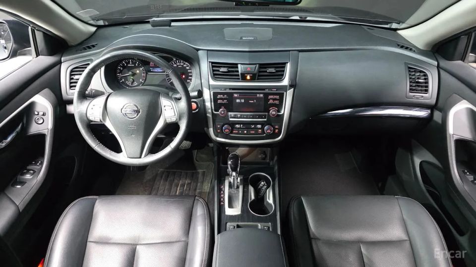Nissan altima