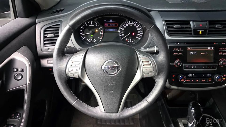 Nissan altima