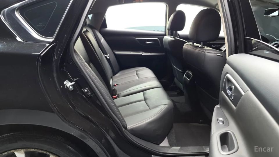 Nissan altima