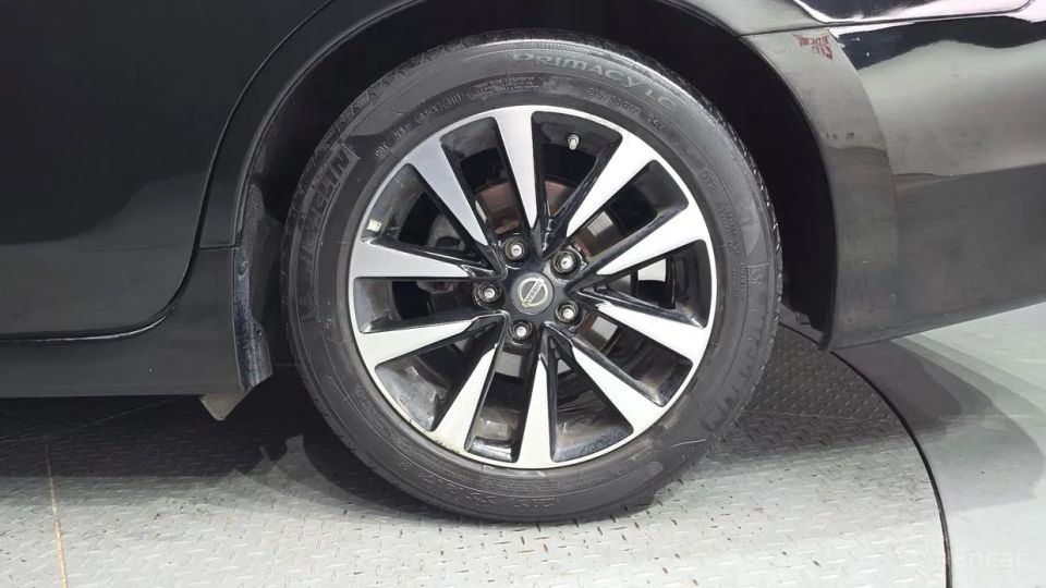 Nissan altima