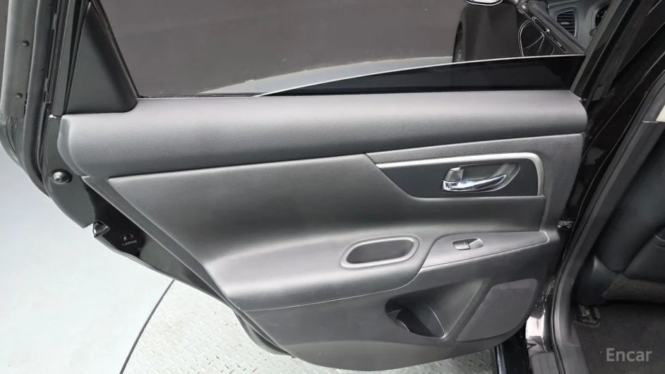 Nissan altima