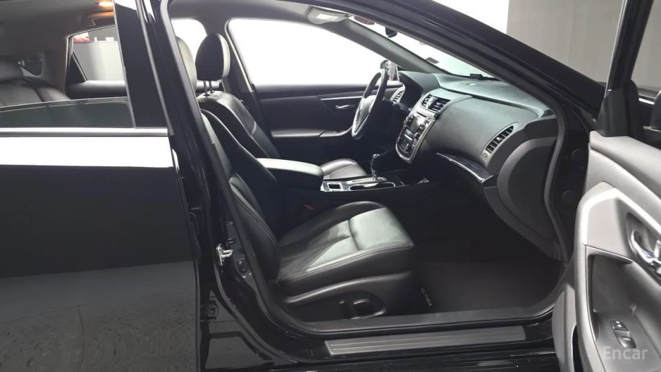 Nissan altima