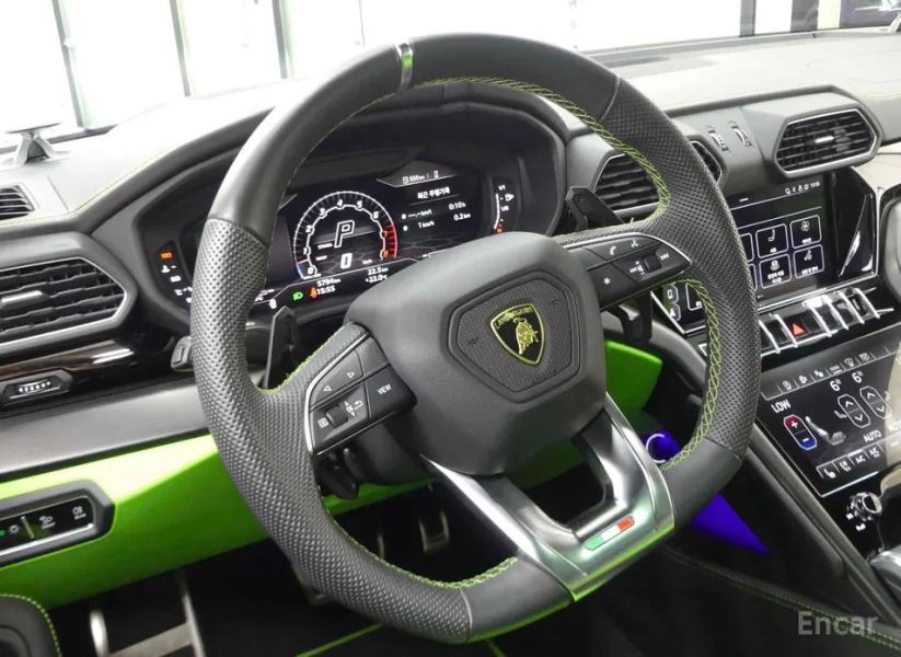 Lamborghini urus