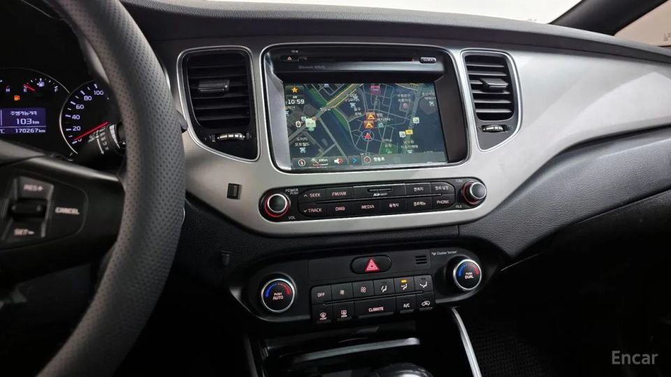 Kia Carens