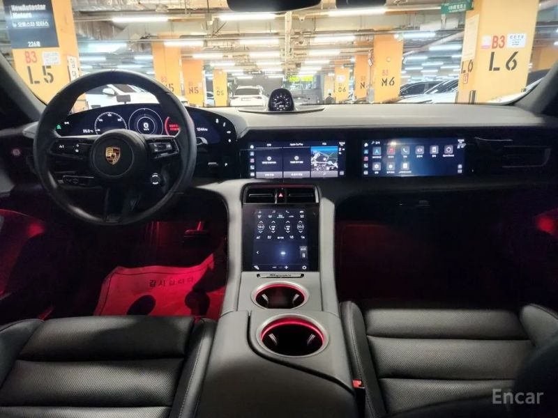 Porsche Taycan