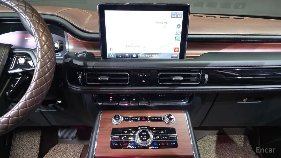 Lincoln Aviator