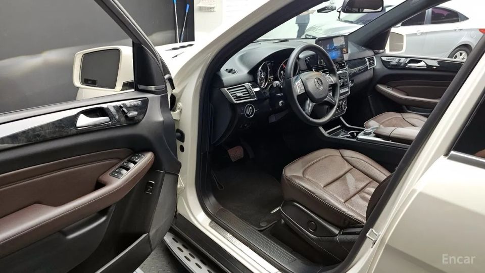 Mercedes-Benz M-class