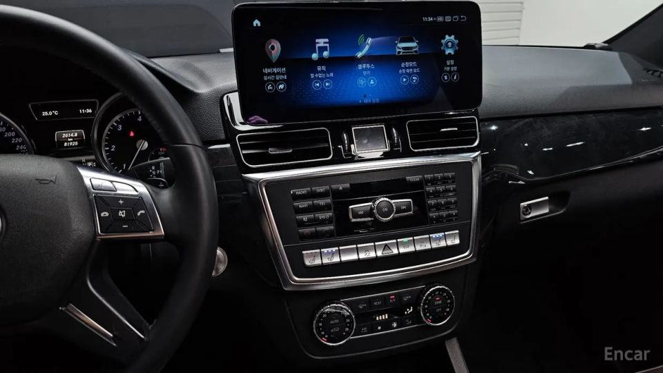 Mercedes-Benz M-class