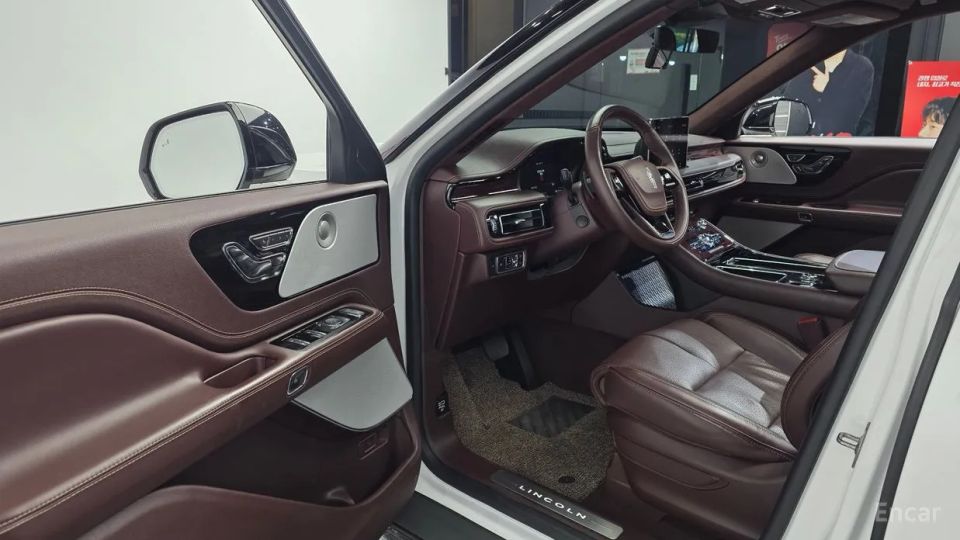 Lincoln Aviator