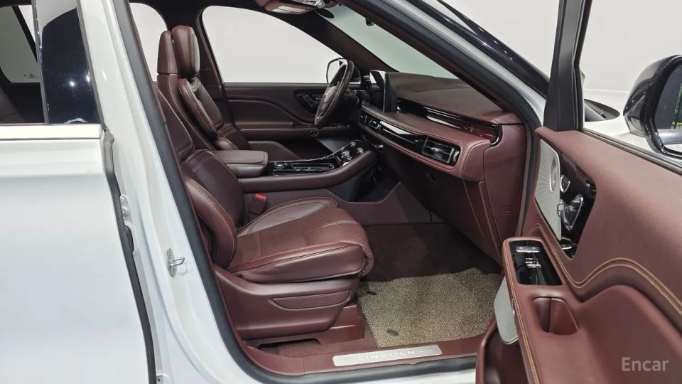 Lincoln Aviator
