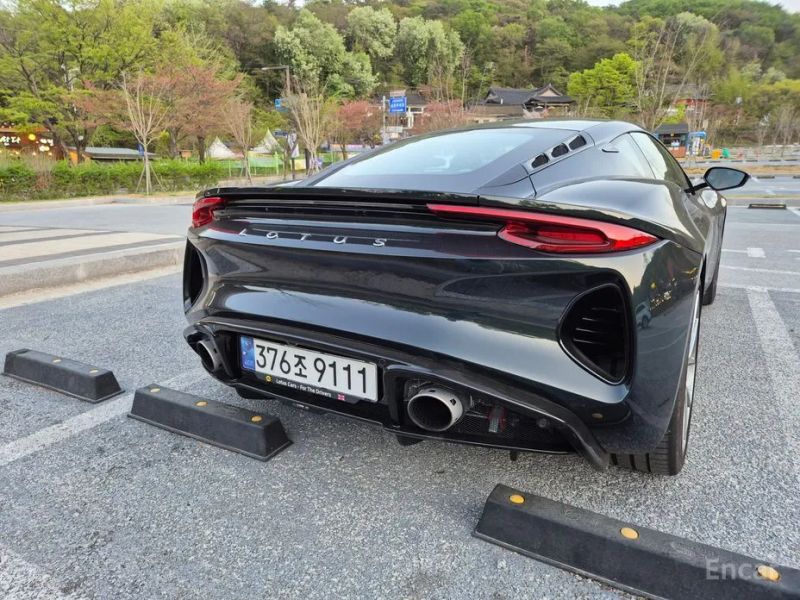 Lotus Emira