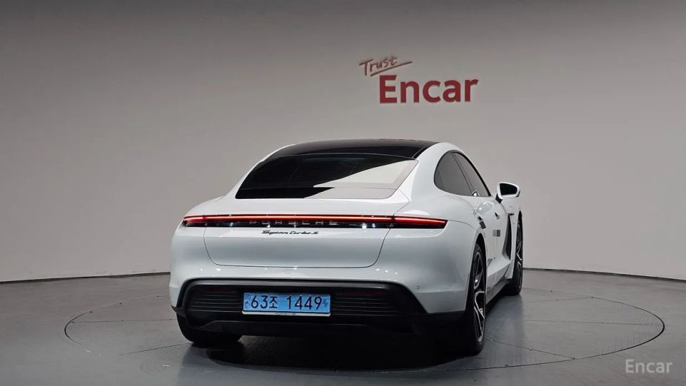 Porsche Taycan