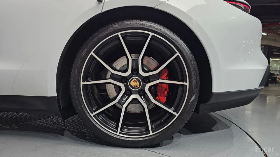 Porsche Taycan