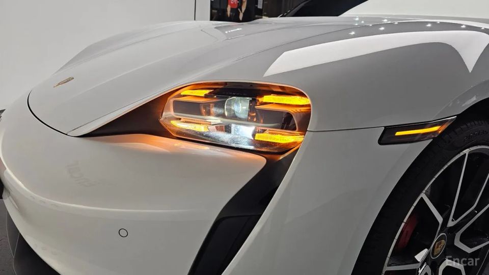 Porsche Taycan