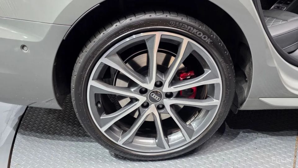 Audi S4