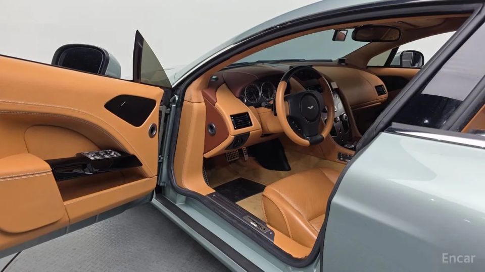 Astonmartin Rapide