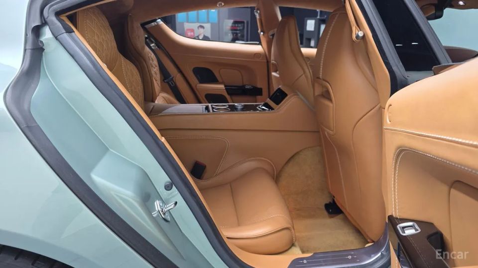 Astonmartin Rapide