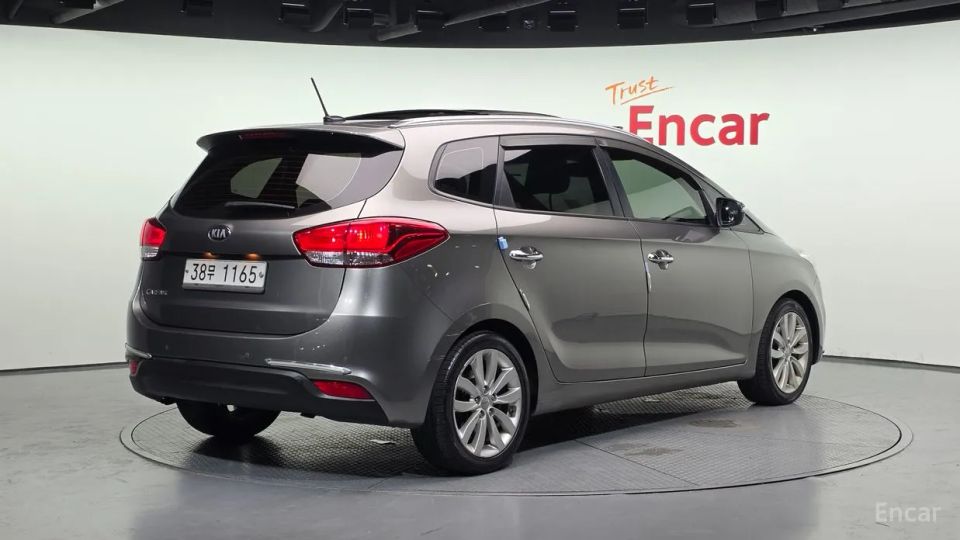 Kia Carens