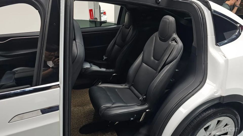 Tesla model-x