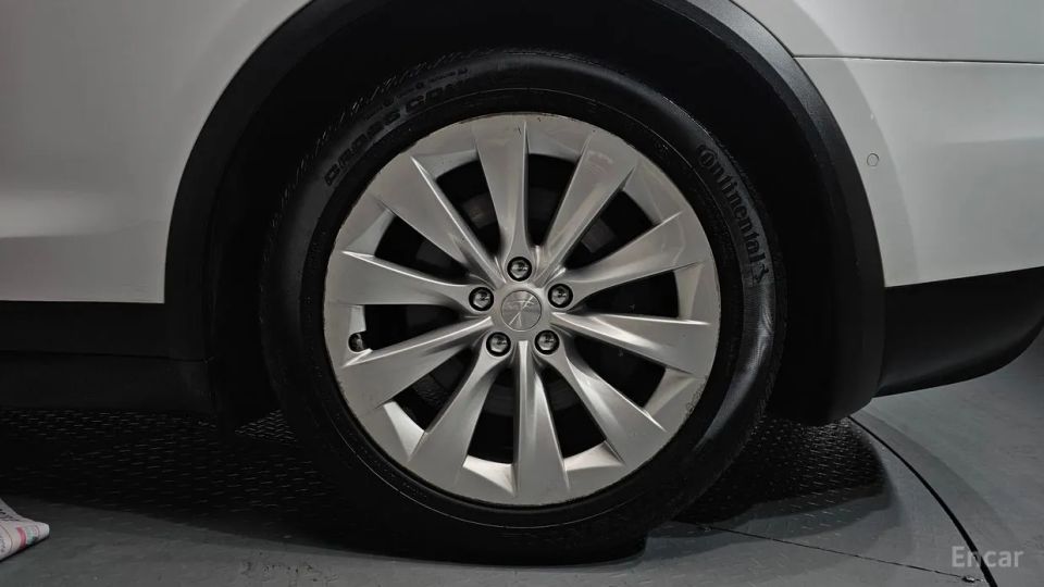 Tesla model-x